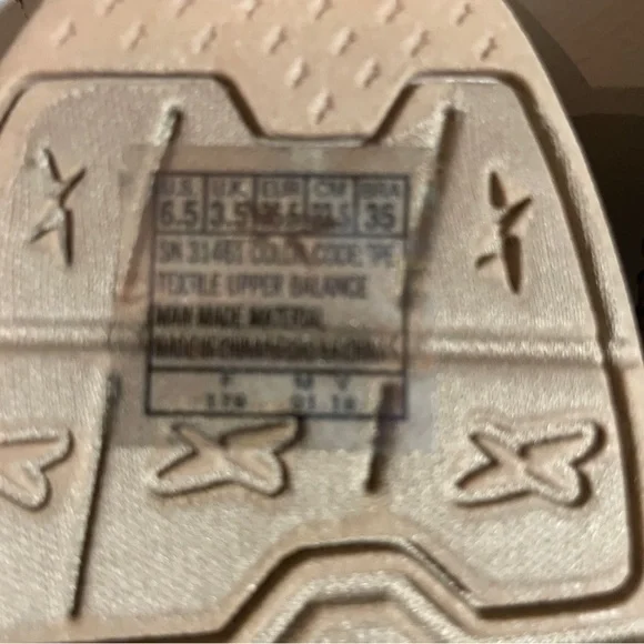 $⬇️  (NWOT). BOBS from Skechers™ - Picture 9 of 9